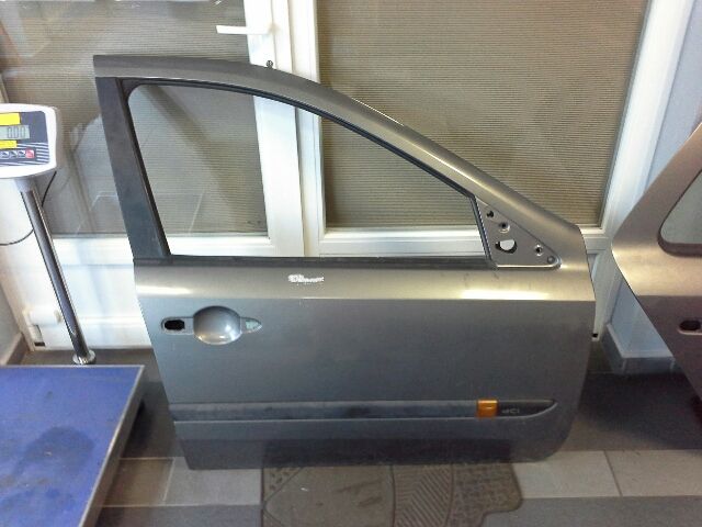 bontott RENAULT LAGUNA II Jobb első Ajtó (Részeivel)