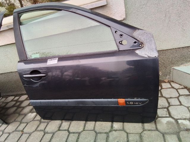 bontott RENAULT LAGUNA II Jobb első Ajtó (Részeivel)