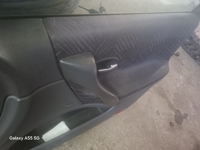 bontott RENAULT LAGUNA II Jobb első Ajtó (Részeivel)