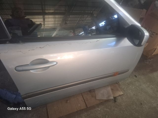 bontott RENAULT LAGUNA II Jobb első Ajtó (Részeivel)