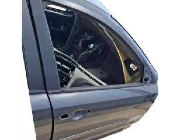 bontott RENAULT LAGUNA II Jobb első Ajtó (Üres lemez)