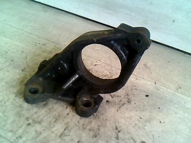 bontott RENAULT LAGUNA II Jobb első Féltengely Tartó