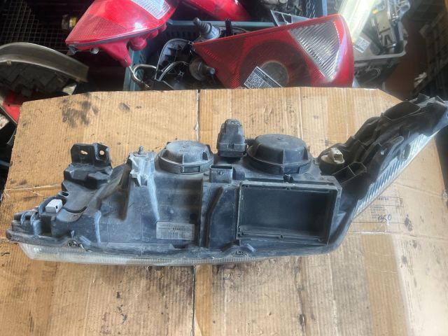 bontott RENAULT LAGUNA II Jobb Fényszóró