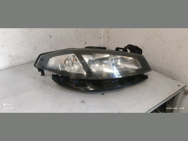 bontott RENAULT LAGUNA II Jobb Fényszóró
