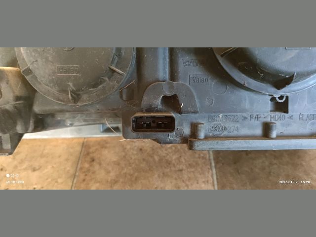 bontott RENAULT LAGUNA II Jobb Fényszóró