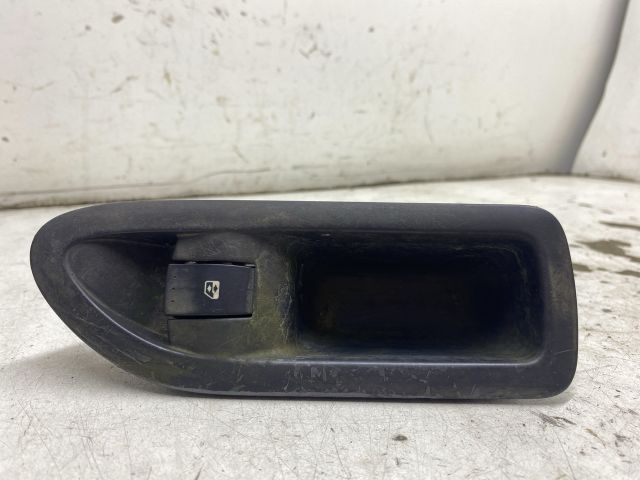 bontott RENAULT LAGUNA II Jobb hátsó Ablakemelő Kapcsoló