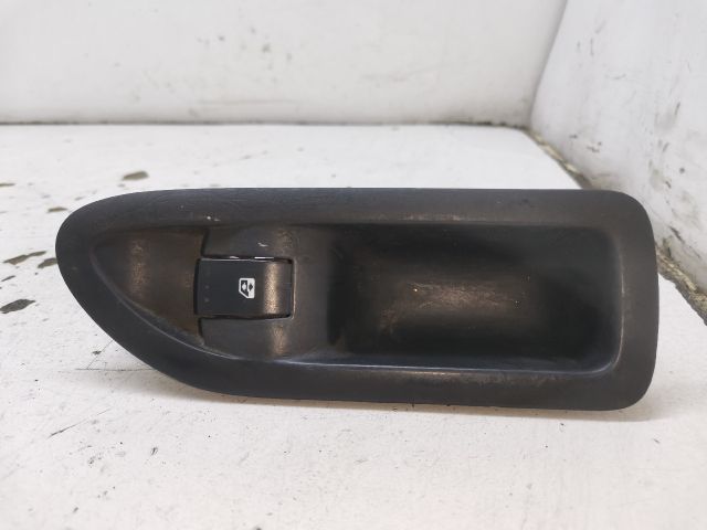 bontott RENAULT LAGUNA II Jobb hátsó Ablakemelő Kapcsoló