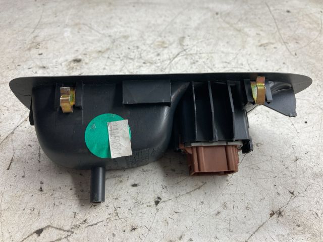 bontott RENAULT LAGUNA II Jobb hátsó Ablakemelő Kapcsoló