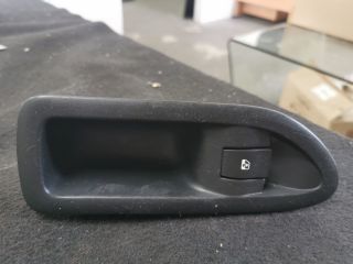 bontott RENAULT LAGUNA II Jobb hátsó Ablakemelő Kapcsoló