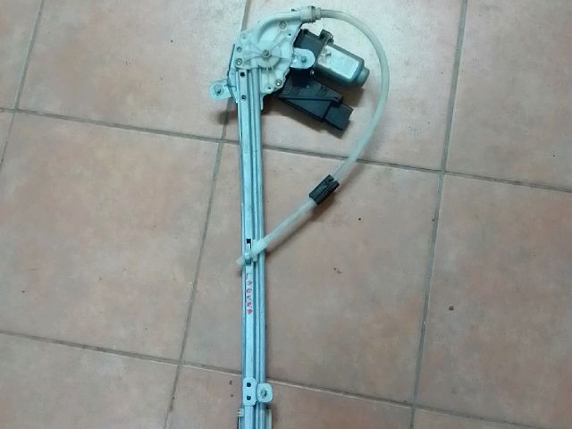 bontott RENAULT LAGUNA II Jobb hátsó Ablakemelő Motor