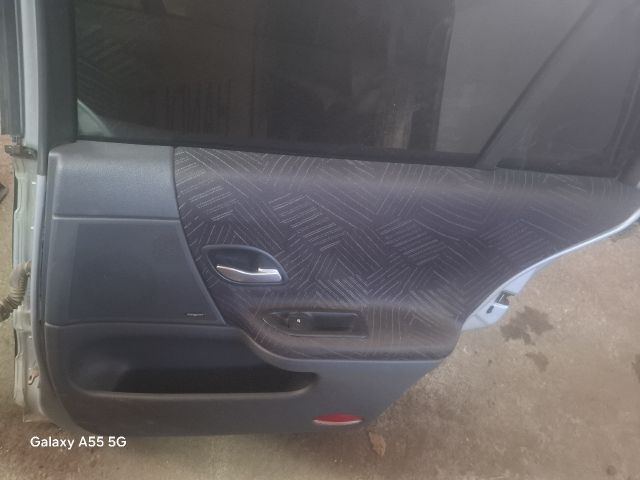 bontott RENAULT LAGUNA II Jobb hátsó Ajtó (Részeivel)