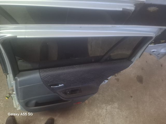 bontott RENAULT LAGUNA II Jobb hátsó Ajtó (Részeivel)