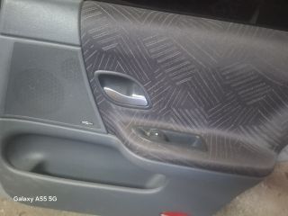 bontott RENAULT LAGUNA II Jobb hátsó Ajtó (Részeivel)