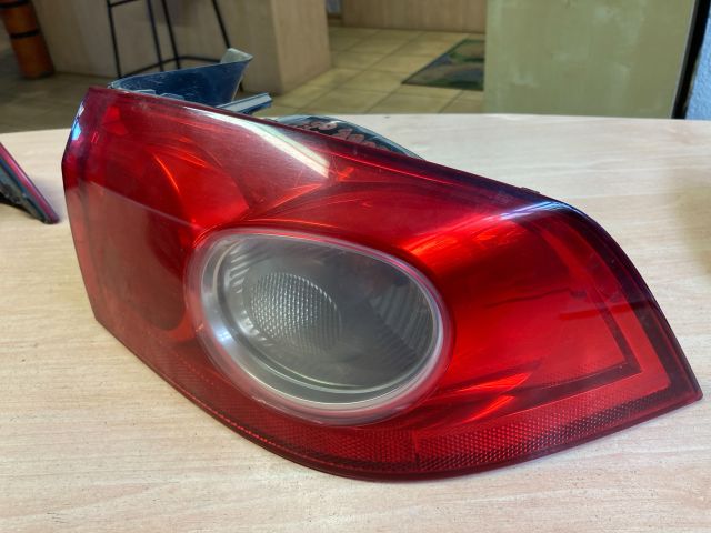 bontott RENAULT LAGUNA II Jobb Hátsó Lámpa