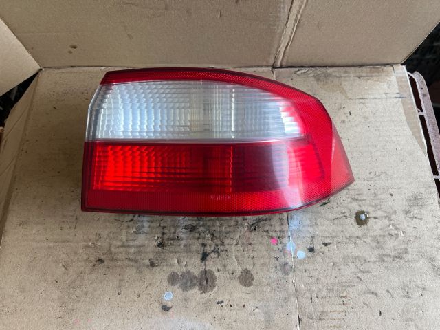 bontott RENAULT LAGUNA II Jobb Hátsó Lámpa