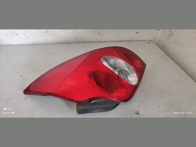 bontott RENAULT LAGUNA II Jobb Hátsó Lámpa