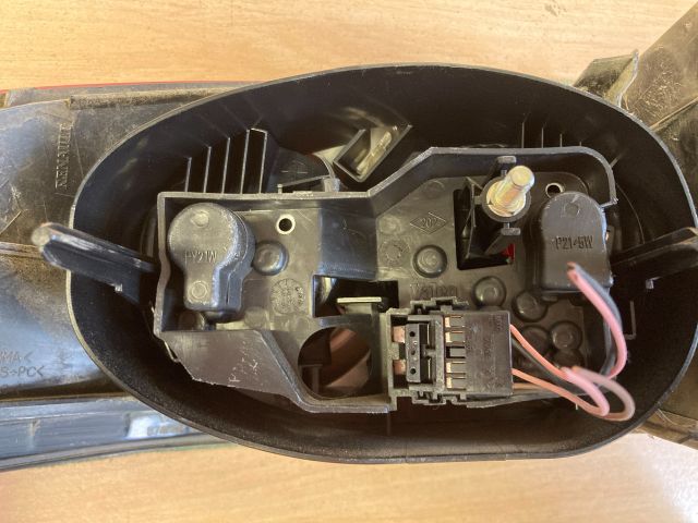 bontott RENAULT LAGUNA II Jobb Hátsó Lámpa