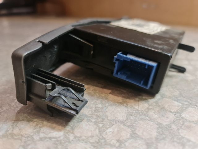 bontott RENAULT LAGUNA II Kártyaolvasó