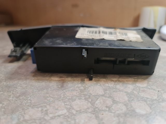 bontott RENAULT LAGUNA II Kártyaolvasó