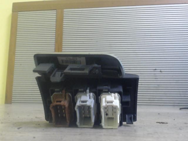 bontott RENAULT LAGUNA II Menetstabilizátor Kapcsoló