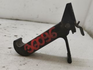 bontott RENAULT LAGUNA II Motorháztető Nyitó Kar / Gomb