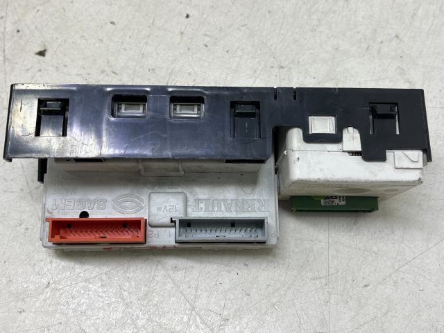 bontott RENAULT LAGUNA II Multifunkciós Kijelző