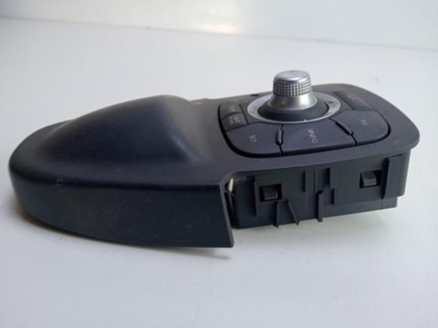 bontott RENAULT LAGUNA II Multimédia Vezérlő