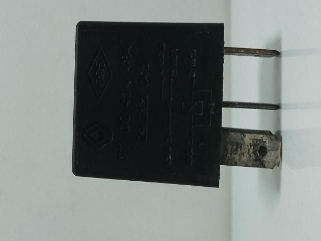 bontott RENAULT LAGUNA II Relé