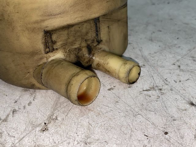 bontott RENAULT LAGUNA II Szervóolaj Tartály