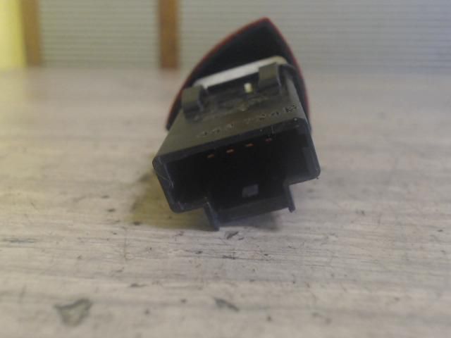 bontott RENAULT LAGUNA II Vészvillogó Kapcsoló