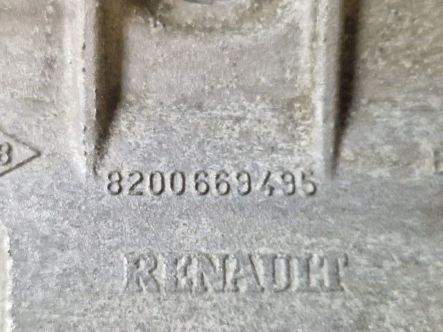 bontott RENAULT LAGUNA III Generátor Tartó Bak