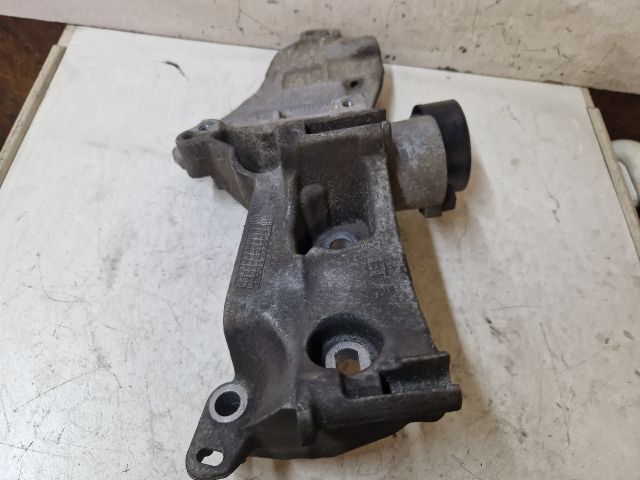 bontott RENAULT LAGUNA III Generátor Tartó Bak