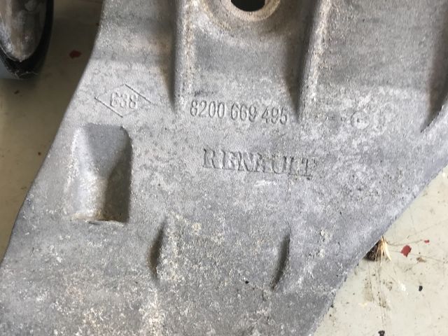 bontott RENAULT LAGUNA III Generátor Tartó Bak