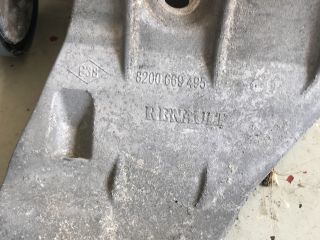 bontott RENAULT LAGUNA III Generátor Tartó Bak