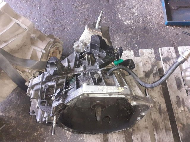 bontott RENAULT LAGUNA III Váltó (Mechanikus)