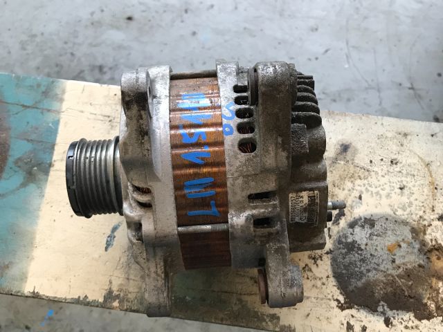 bontott RENAULT LAGUNA III Generátor