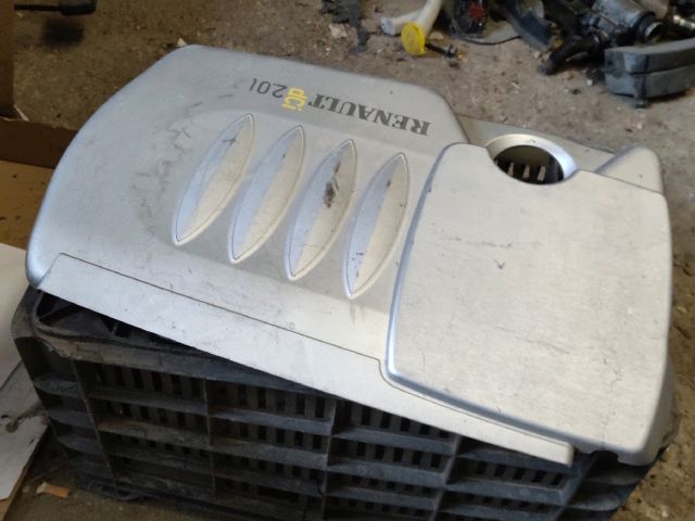 bontott RENAULT LAGUNA III Felső Motorburkolat