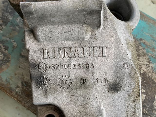 bontott RENAULT LAGUNA III Generátor Tartó Bak