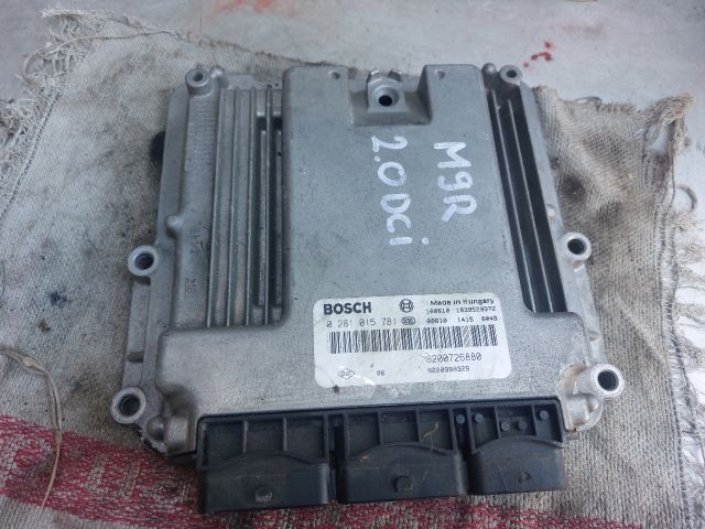 bontott RENAULT LAGUNA III Motorvezérlő