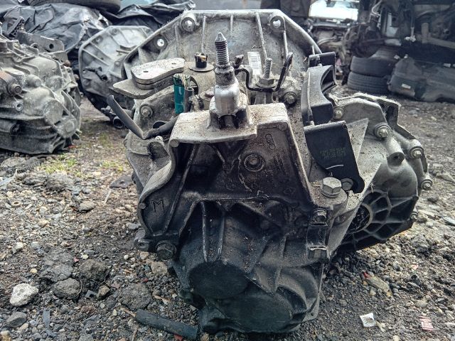 bontott RENAULT LAGUNA III Váltó (Mechanikus)