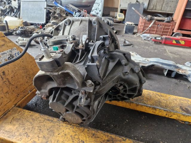 bontott RENAULT LAGUNA III Váltó (Mechanikus)