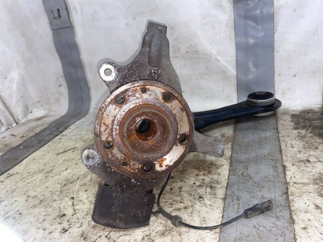 bontott RENAULT LAGUNA III Bal első Kerékagy