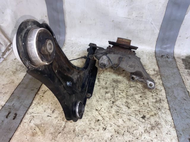 bontott RENAULT LAGUNA III Bal első Kerékagy