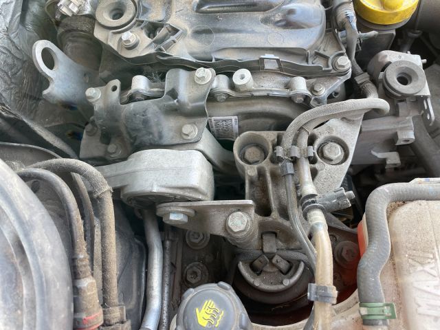 bontott RENAULT LAGUNA III Motor (Fűzött blokk hengerfejjel)