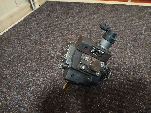 bontott RENAULT LAGUNA III Nagynyomású Szivattyú