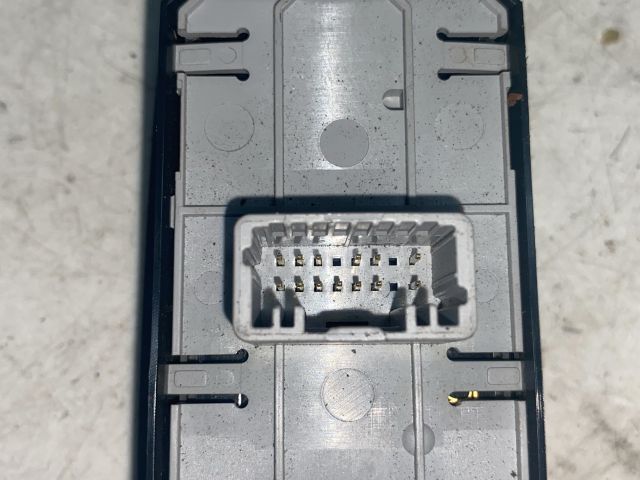 bontott RENAULT LAGUNA III Ablakemelő Kapcsoló Négyes / Kettes