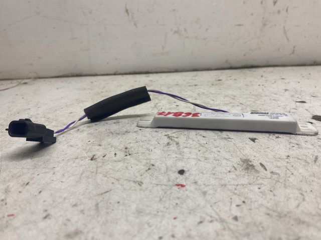 bontott RENAULT LAGUNA III Antenna Erősítő