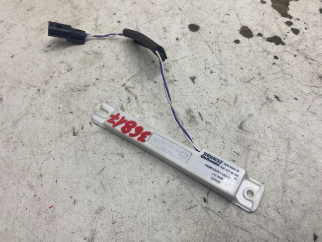 bontott RENAULT LAGUNA III Antenna Erősítő