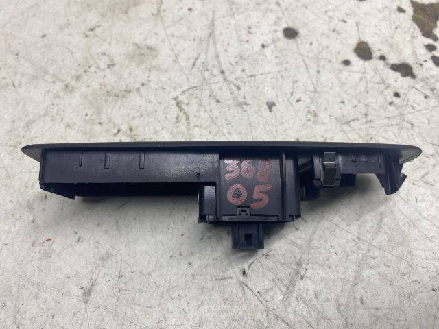 bontott RENAULT LAGUNA III Bal első Ablakemelő Kapcsoló