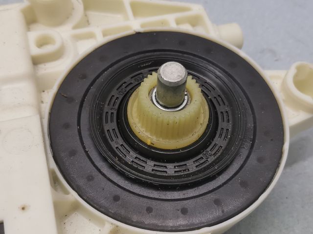 bontott RENAULT LAGUNA III Bal első Ablakemelő Motor